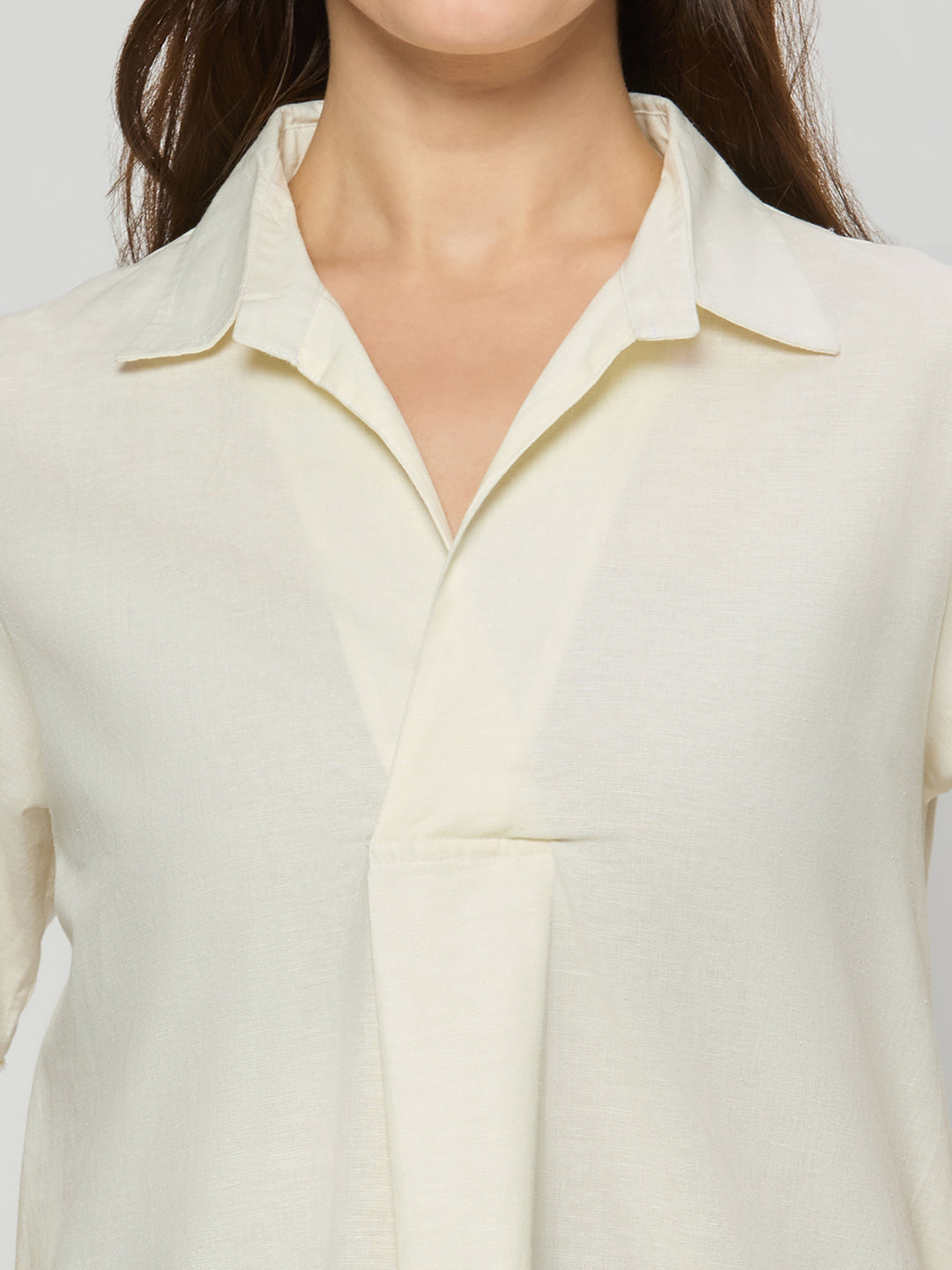 Linen cotton formal dress with collar and front pleat detailing